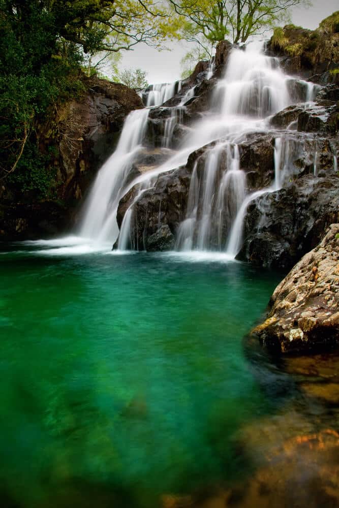 Wasserfall am Berg Snowdon © DJTaylor / Shutterstock